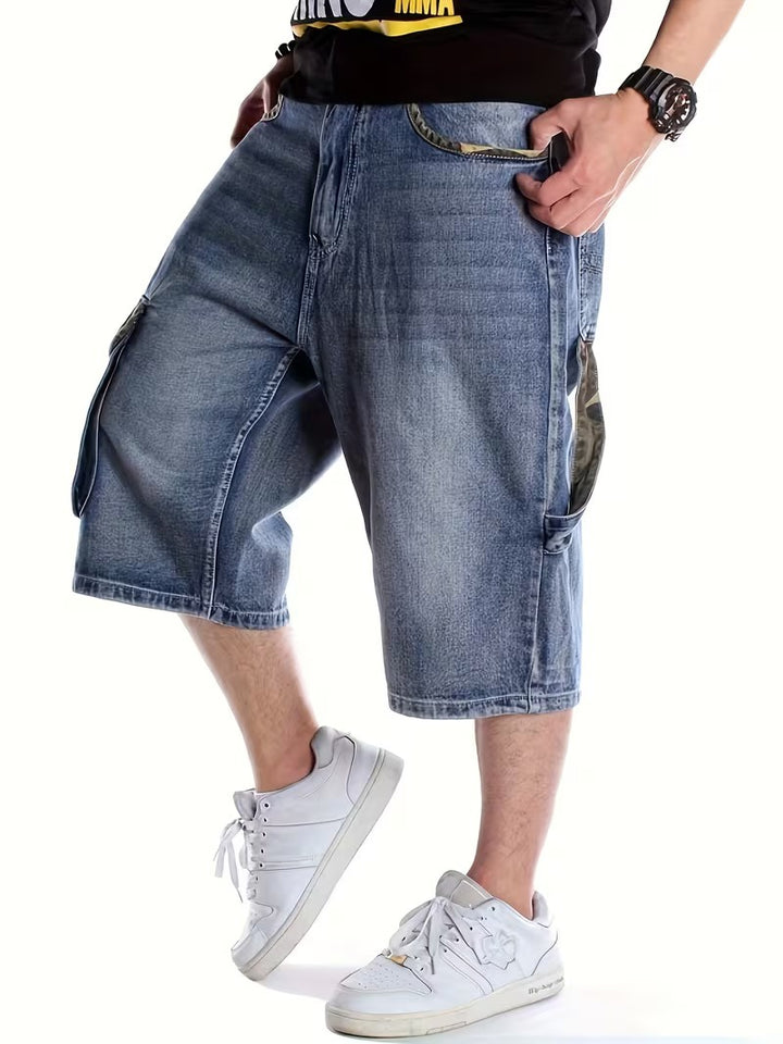 Men’s Knee-Length Cargo Shorts with Camouflage Trim