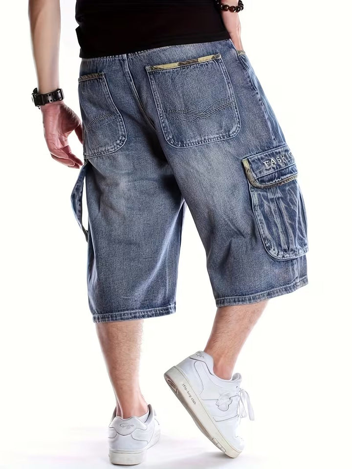 Men’s Knee-Length Cargo Shorts with Camouflage Trim