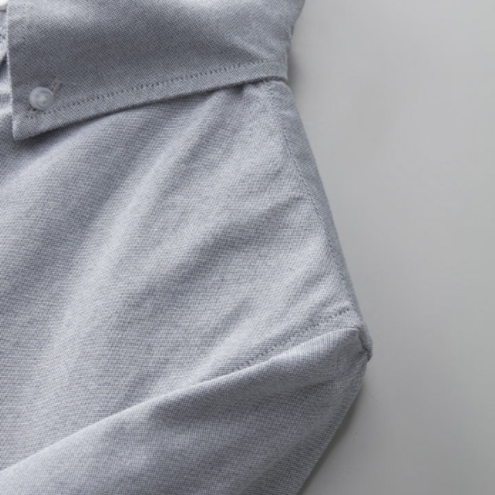 Men’s Long Sleeve Zip-Up Shirt with Sleeve Stripe Pattern