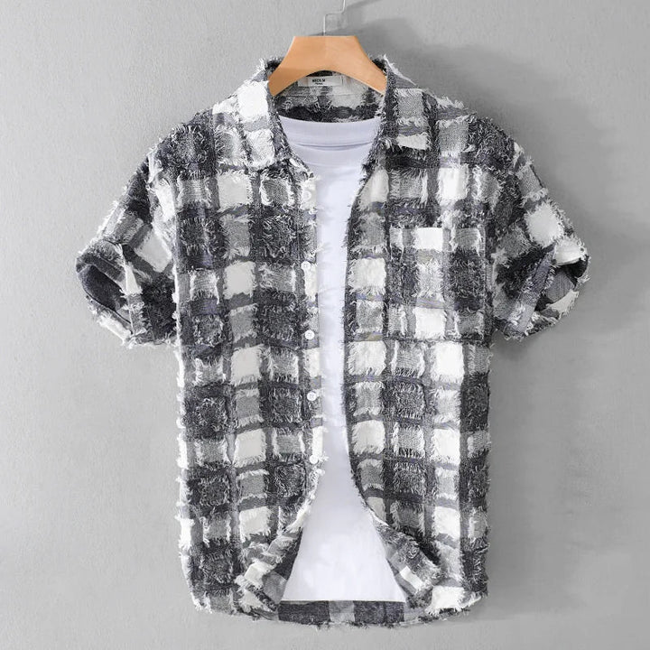 Men’s Short Sleeve Button-Up Shirt with Plaid Pattern