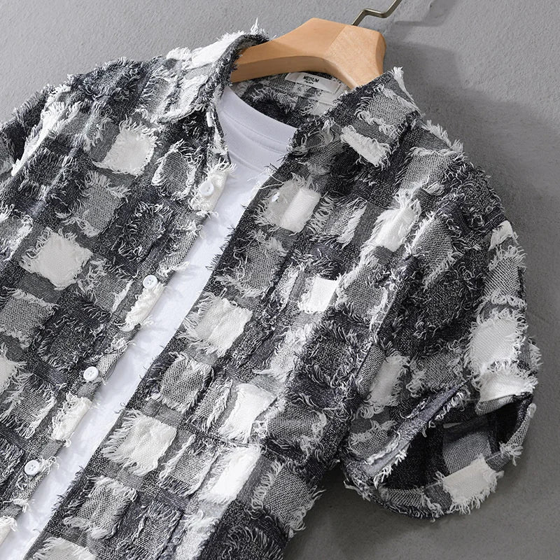 Men’s Short Sleeve Button-Up Shirt with Plaid Pattern