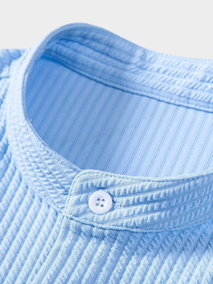Men’s Short Sleeve Button-Up Shirt with Ribbed Texture and Mandarin Collar