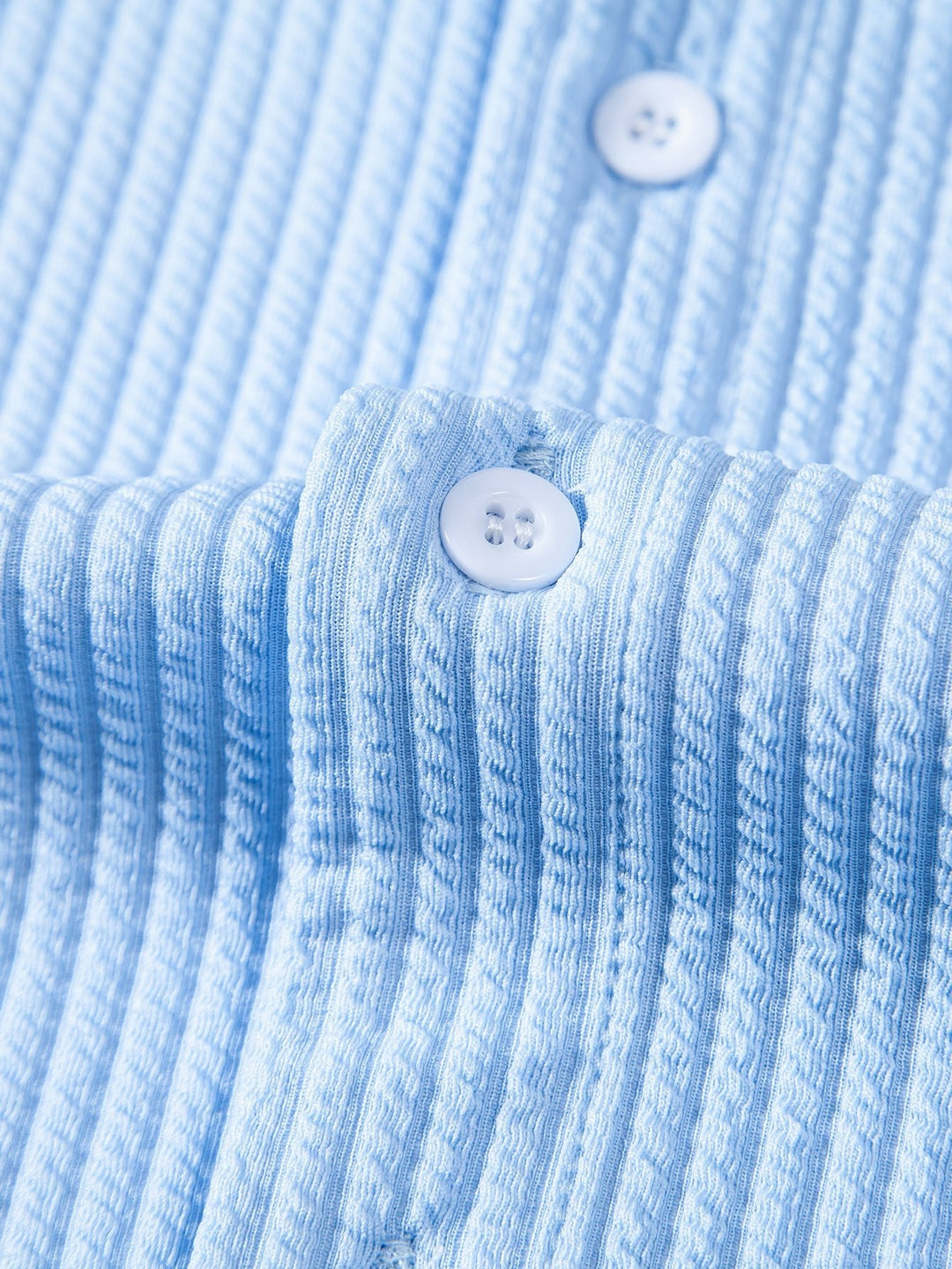 Men’s Short Sleeve Button-Up Shirt with Ribbed Texture and Mandarin Collar